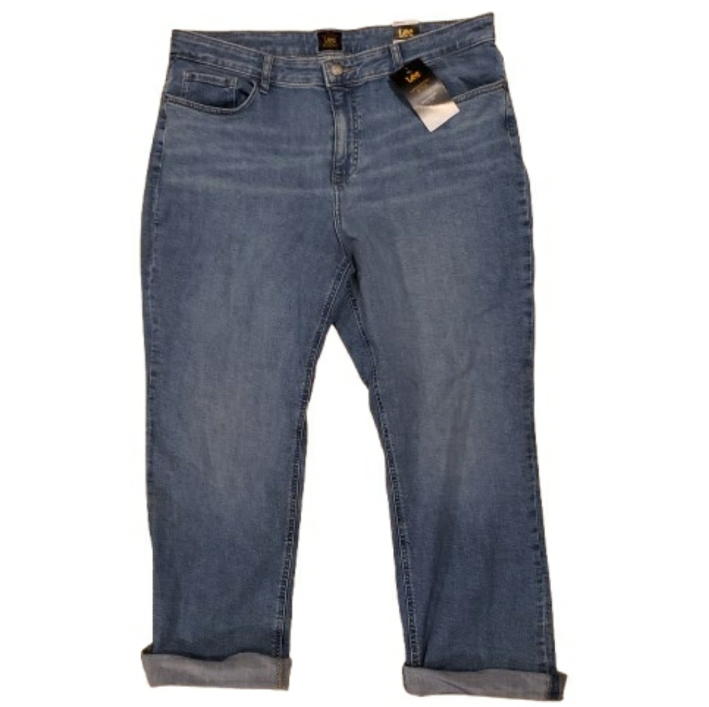 Lee Women's Boyfriend Mid Rise Light Blue Jeans 18 Medium NWT